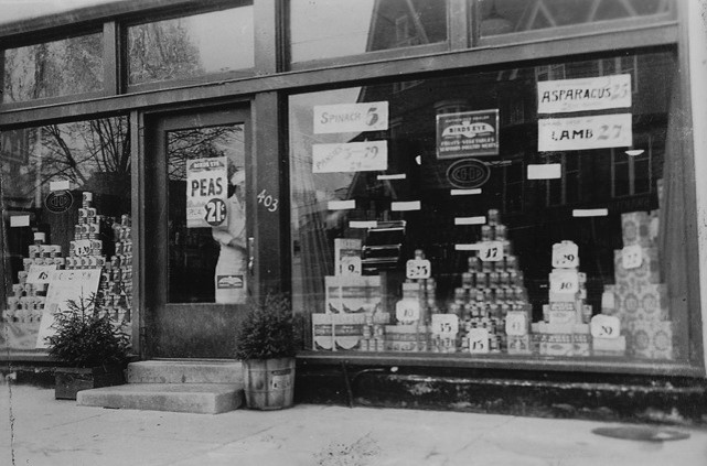 photo of Swarthmore CO-OP in the early 1940's